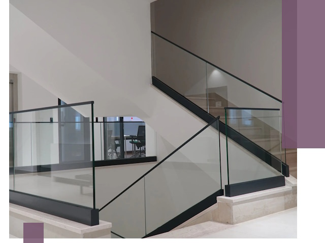 Стеклянные перила премиум-класса с установкой в Белореченске