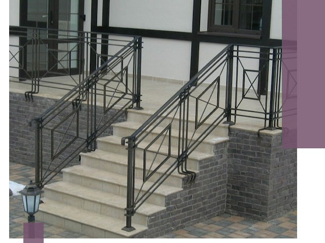 Перила для крыльца в Белореченске — монтаж, изготовление и установка