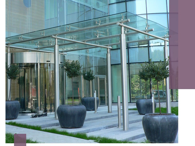 Навесы из стекла на заказ в Белореченске — монтаж и установка